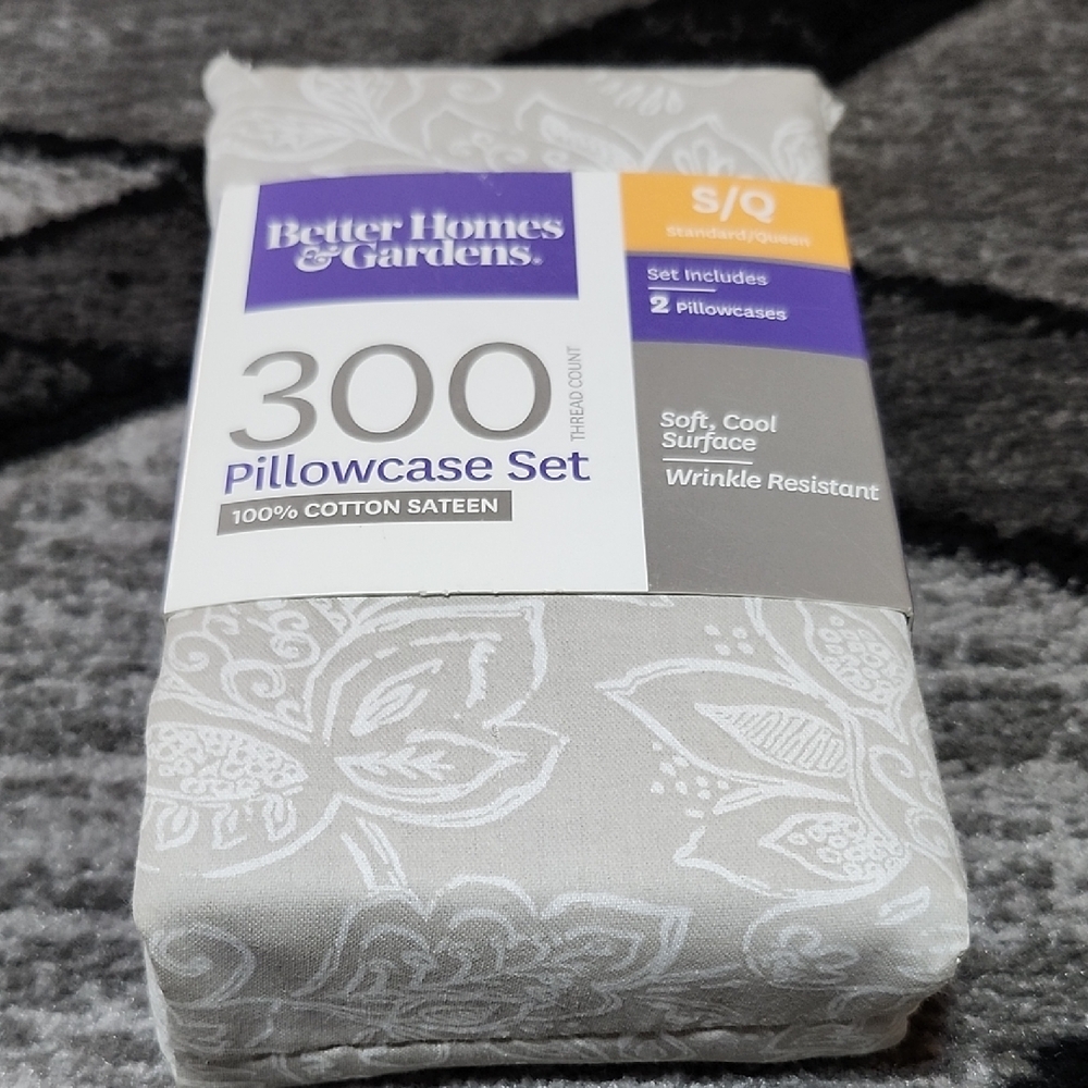 BETTER HOMES & GARDEN GREY FLORAL 300 THREAD COUNT COTTON PILLOWCASE SET S/Q